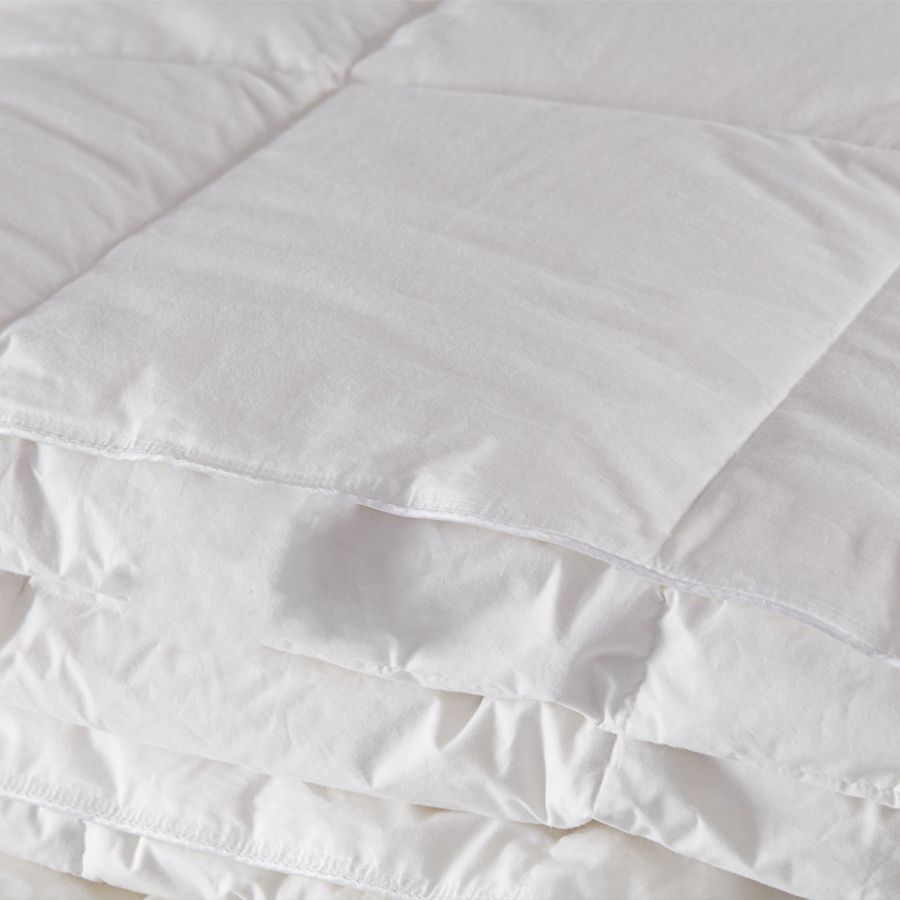 50% Goose Down Quilt 235x215 cm