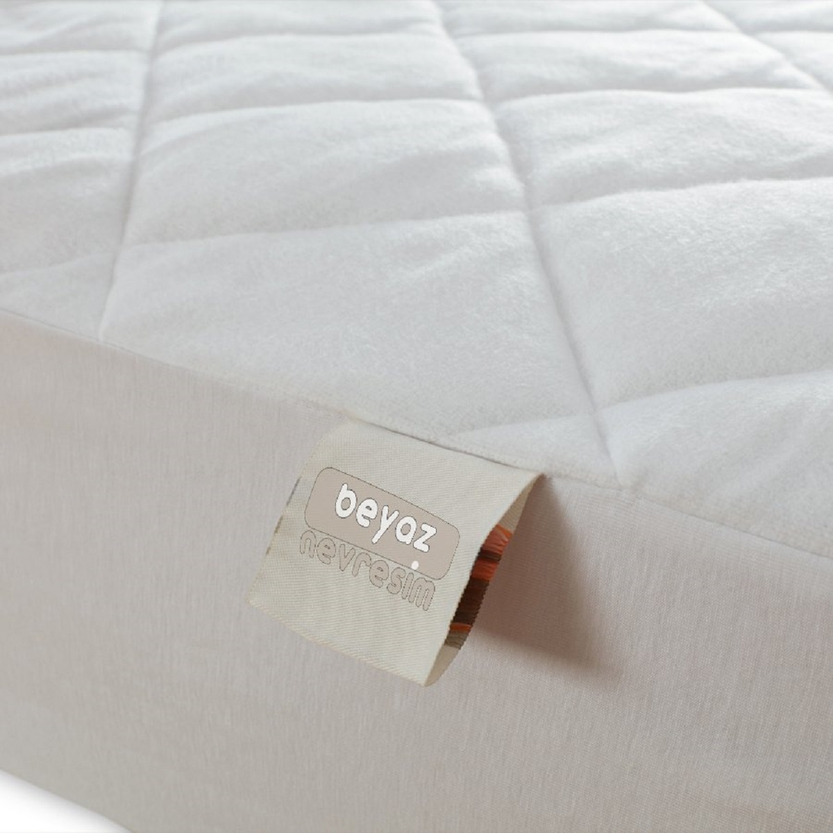 Waterproof Mattress Protector 140x200x30 cm